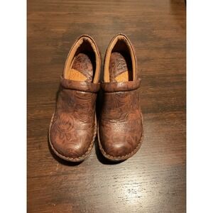 Boc Brown Embossed Leather Clogs Mules Slip On‎ Shoes Women's Size 6